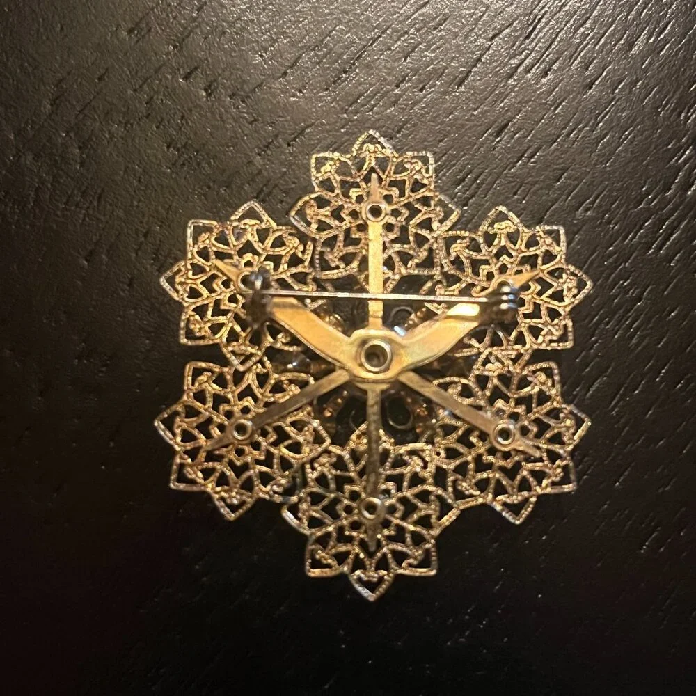 Vintage Gold Tone Snowflake Brooch with Aurora Borealis Rhinestones AB